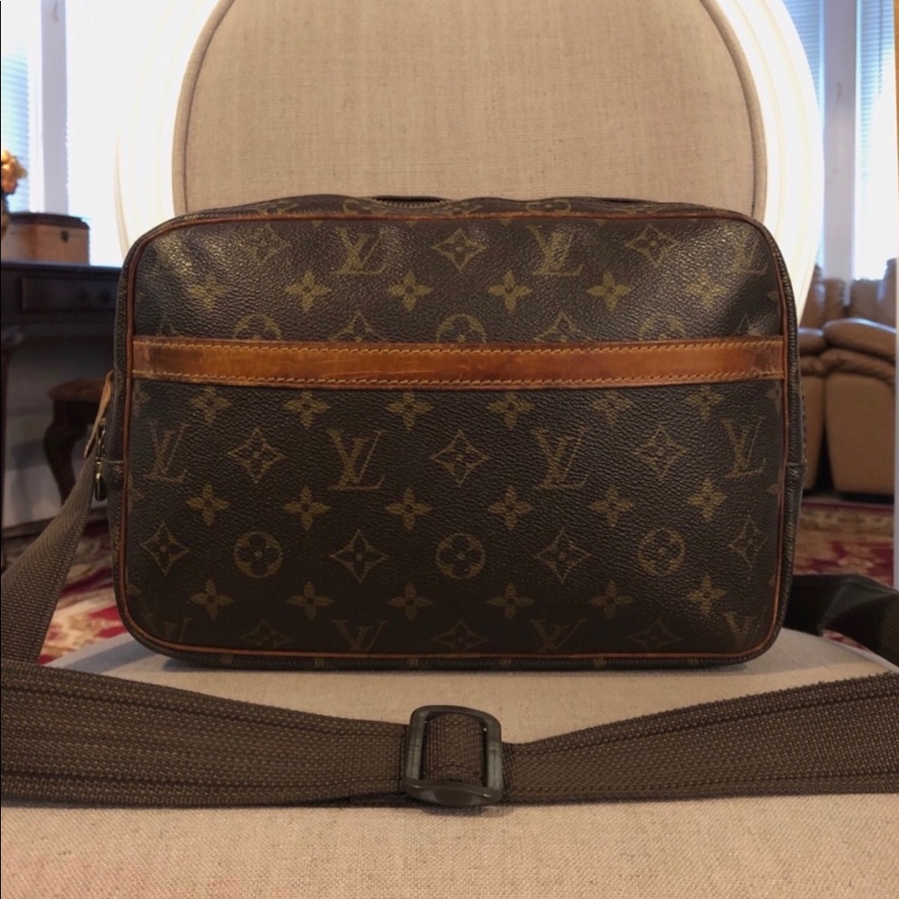 Authentic Louis Vuitton Reporter PM